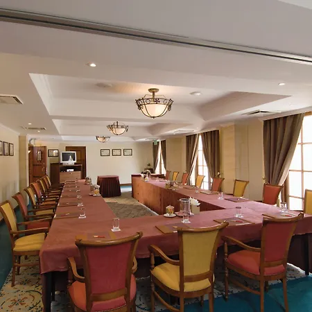 엘리시움 리조트 파포스